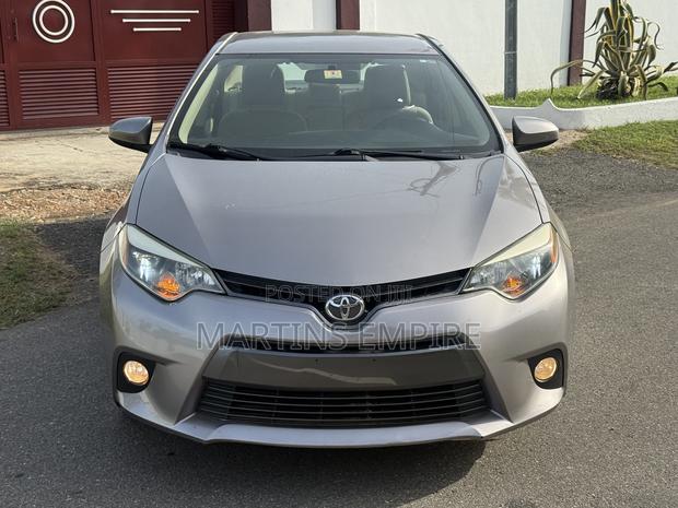 Toyota Corolla LE 4dr Sedan (1.8L 4cyl CVT) 2015 Gray