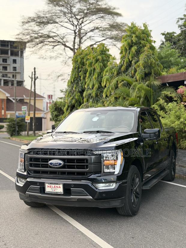 Ford F-150 LARIAT 2022 Black
