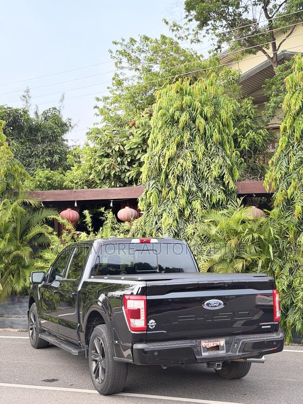 Ford F-150 LARIAT 2022 Black