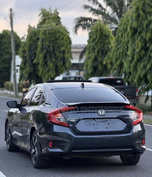 Honda Civic Touring 4dr Sedan (1.5L 4cyl) 2017 Black