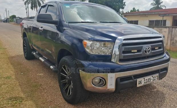 Toyota Tundra Double Cab 4x4 5.7L V8 2013 Blue