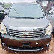Toyota Noah 2.0 143hp AWD (8 Seater) 2011 Gray for sale