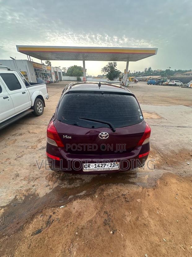 Toyota Vitz 1.3 AWD 3dr 2010 Burgundy