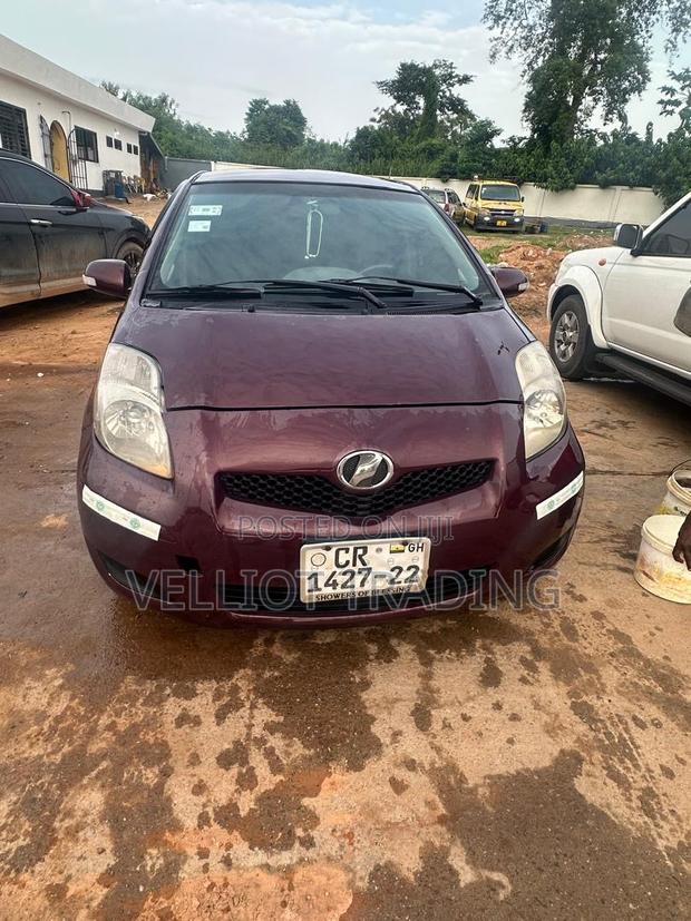 Toyota Vitz 1.3 AWD 3dr 2010 Burgundy