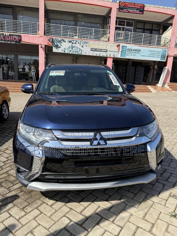 Mitsubishi Outlander 2017 Blue