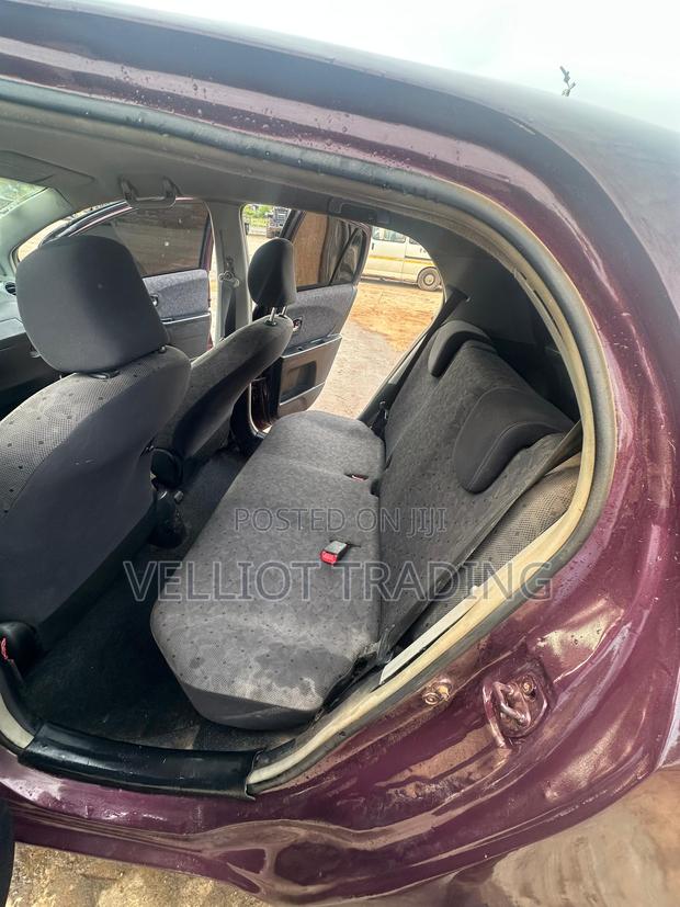 Toyota Vitz 1.3 AWD 3dr 2010 Burgundy