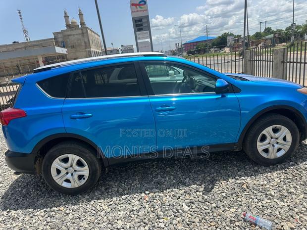 Toyota RAV4 LE 4dr SUV AWD (2.5L 4cyl 6A) 2015 Blue