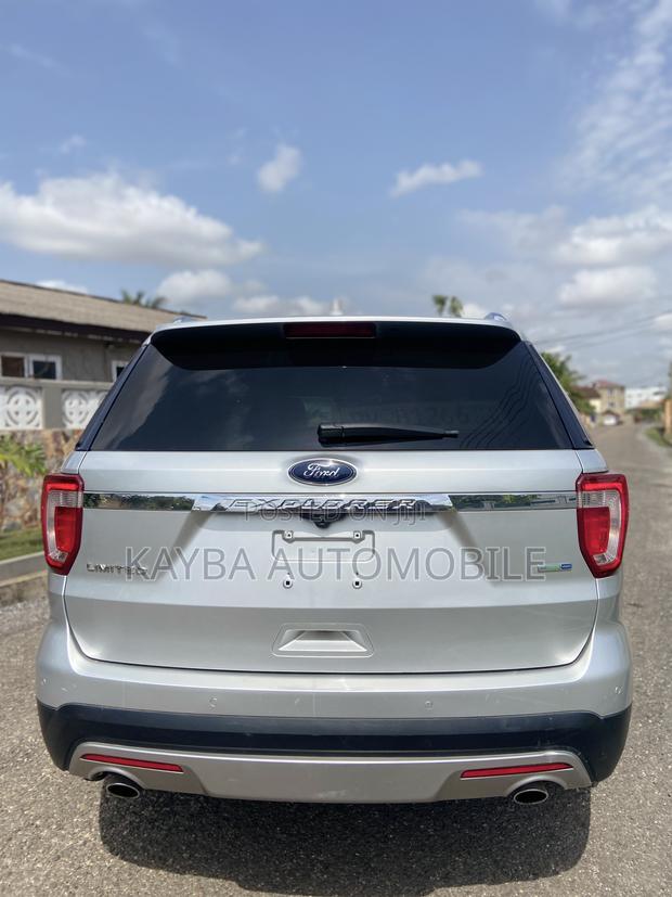Ford Explorer 2017 Silver