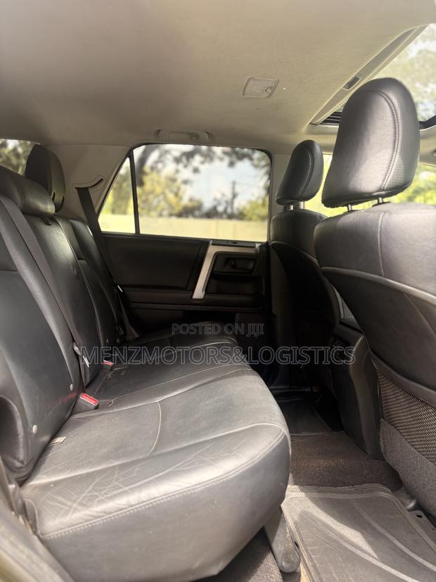 Toyota 4-Runner Limited 4WD 2011 Gray