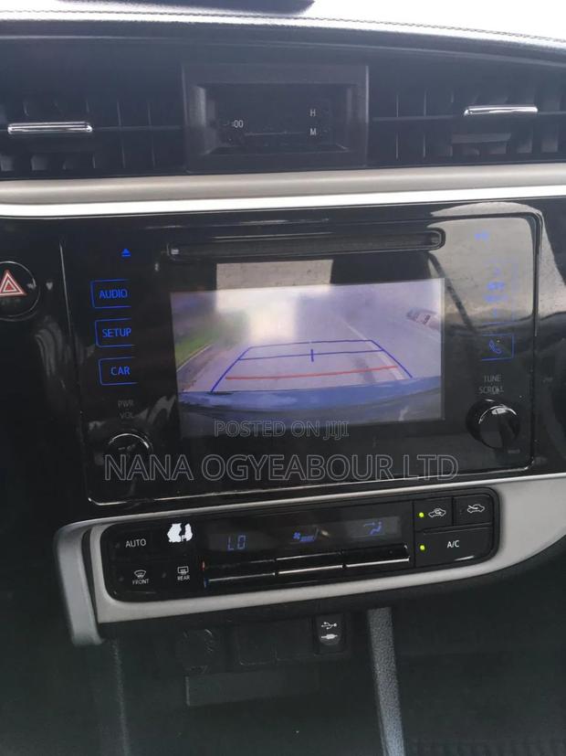 Toyota Corolla SE (1.8L 4cyl 2A) 2018 Black