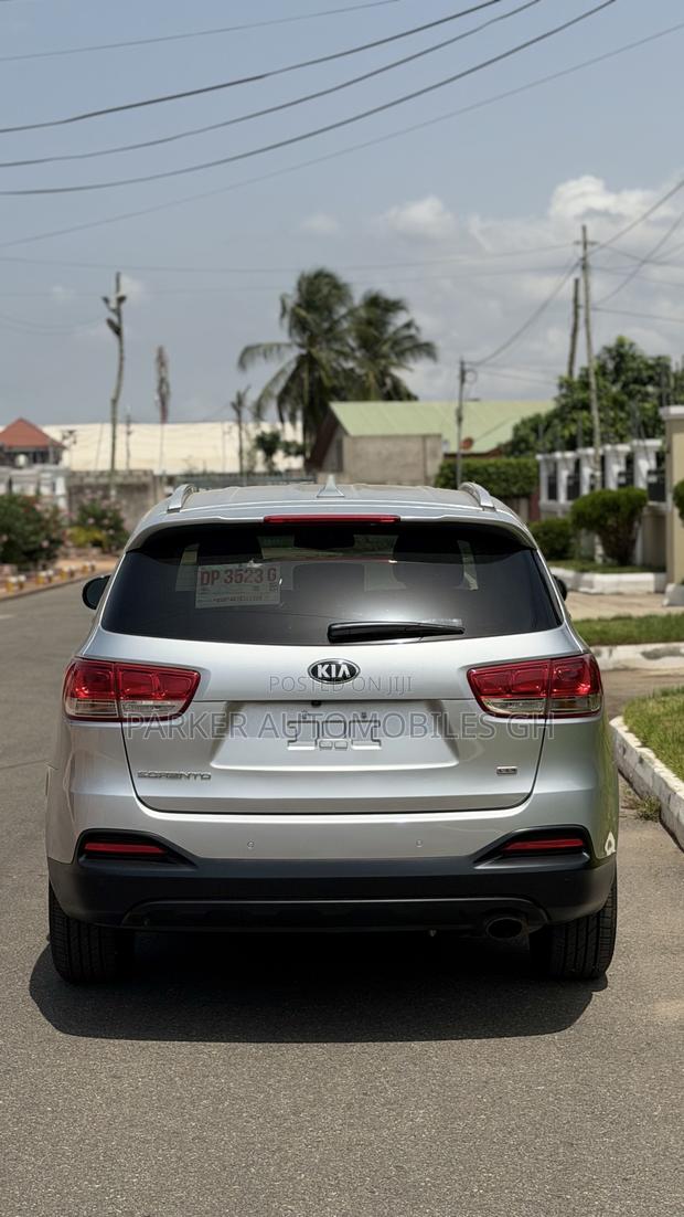 Kia Sorento 2018 Silver