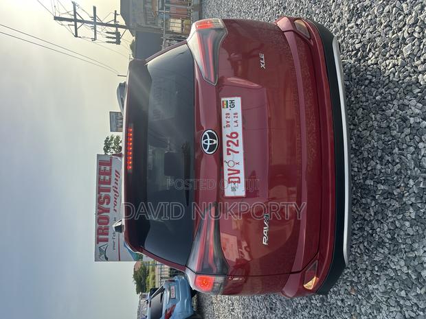 Toyota RAV4 2018 Red