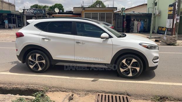 Hyundai Tucson 2017 White
