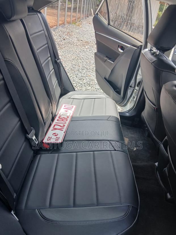 Toyota Corolla 2018 Silver