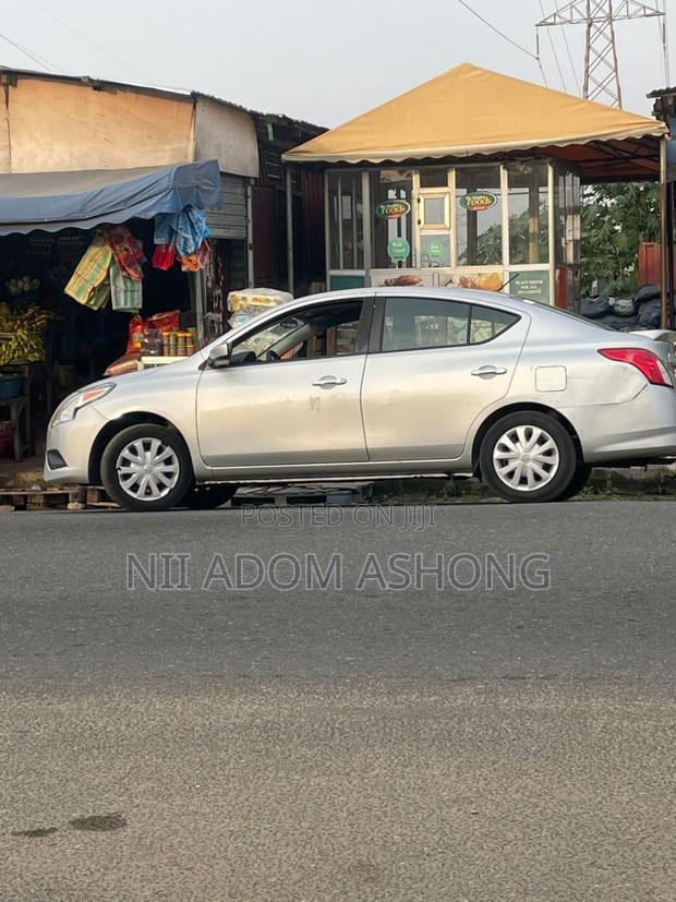 Nissan Versa 1.6 S 2018 Silver