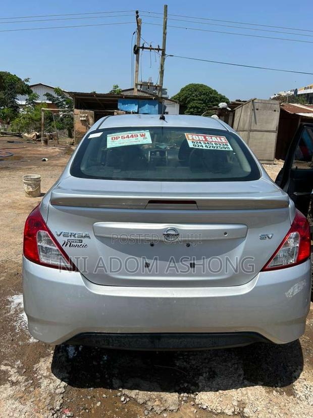 Nissan Versa 1.6 S 2018 Silver