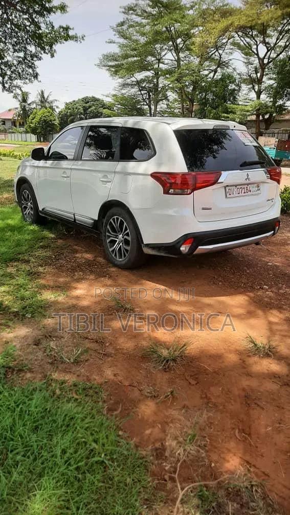 Mitsubishi Outlander SE AWC 2016 White