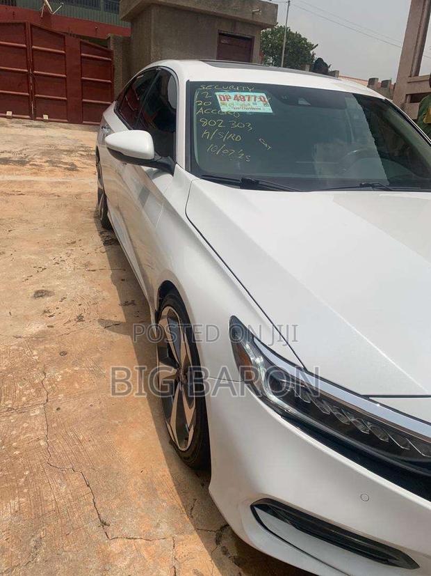Honda Accord Touring 2.0T 2020 White