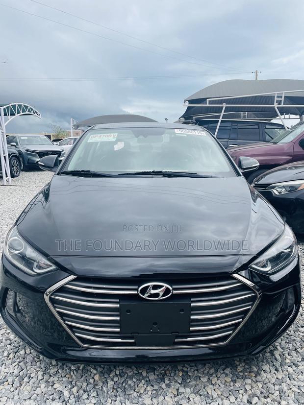 Hyundai Elantra SE Sedan FWD (2.0L 4cyl 6M) 2017 Black