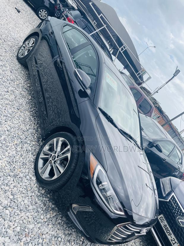 Hyundai Elantra SE Sedan FWD (2.0L 4cyl 6M) 2017 Black