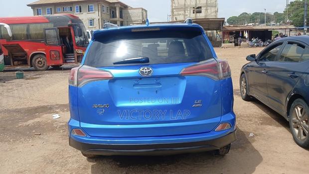 Toyota RAV4 2016 Blue