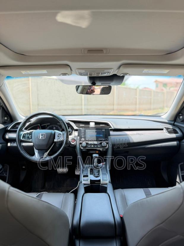 Honda Civic Touring Sedan 2020 Gray