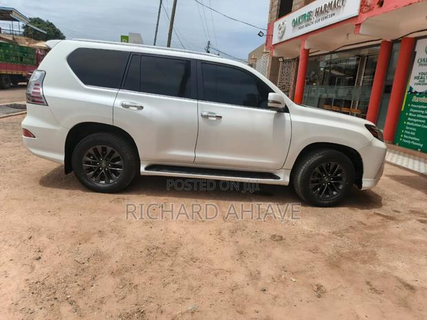 Lexus GX 460 Luxury 2019 White