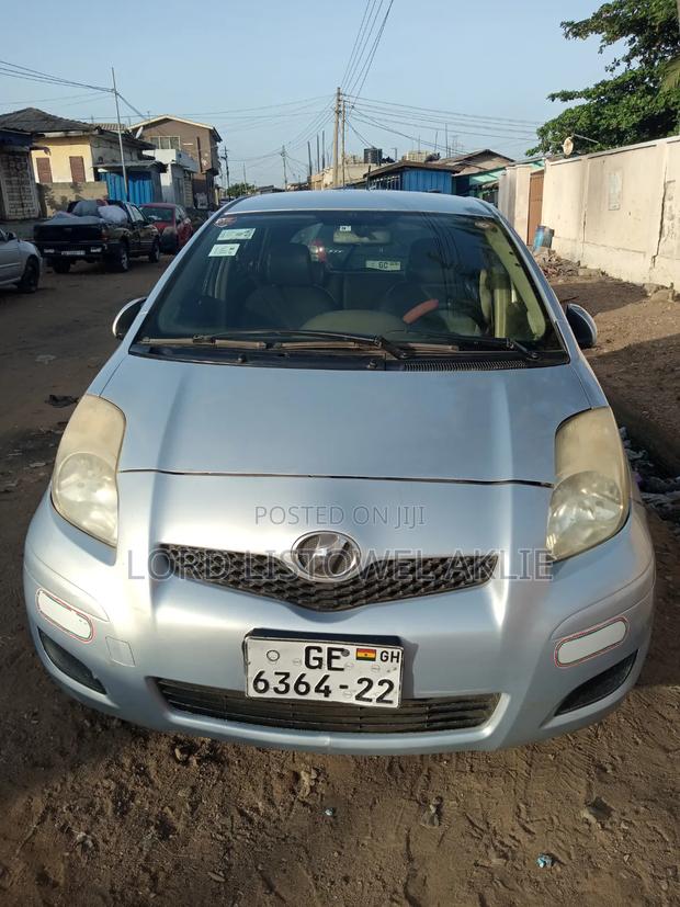 Toyota Vitz 1.3 FWD 5dr 2009 Silver