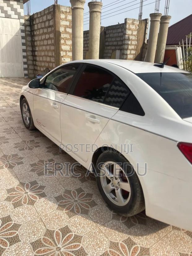 Chevrolet Cruze Eco 4dr Sedan (1.4L 4cyl Turbo 6M) 2015 White