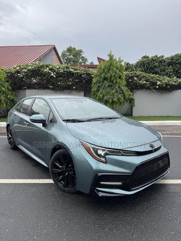 Toyota Corolla SE 2020 Green