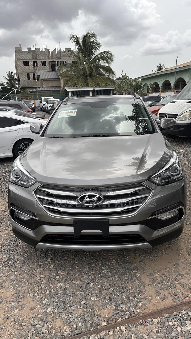 Hyundai Santa Fe SE AWD 2017 Gray