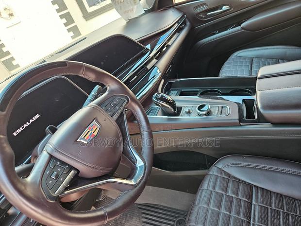 Cadillac Escalade Premium Luxury Platinum 4WD 2023 White