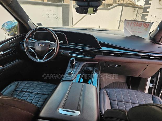 Cadillac Escalade Premium Luxury Platinum 4WD 2023 White