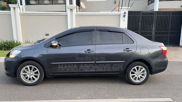 Toyota Yaris 2010 Matt Black