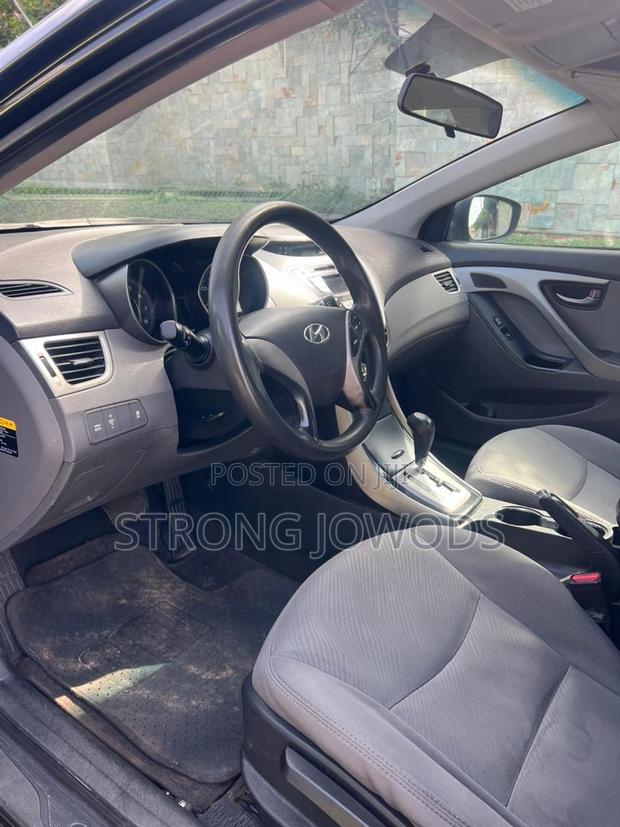 Hyundai Elantra SE 4dr Sedan (1.8L 4cyl 6A) 2014 Black