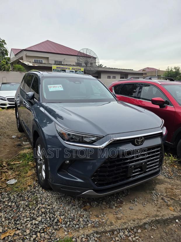 Toyota Grand Highlander Limited AWD 2024 Gray
