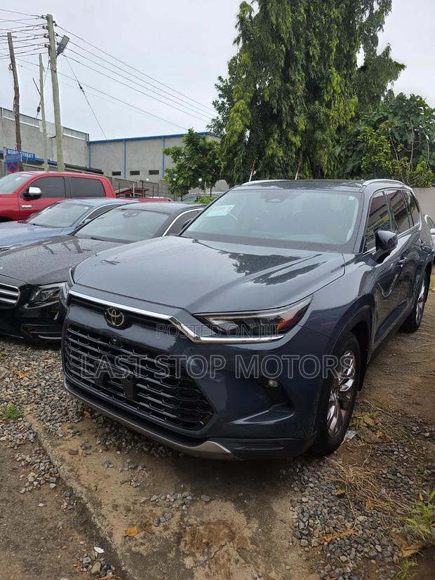 Toyota Grand Highlander Limited AWD 2024 Gray