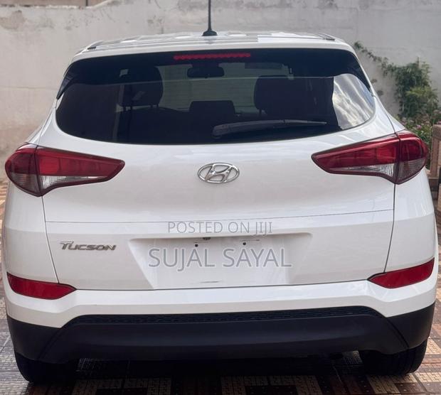 Hyundai Tucson SE FWD 2017 White