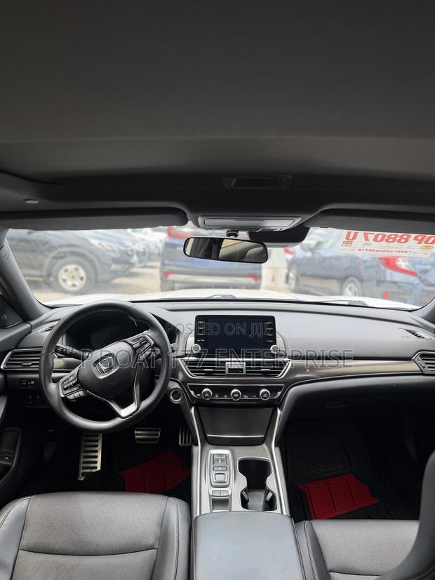 Honda Accord 2018 White