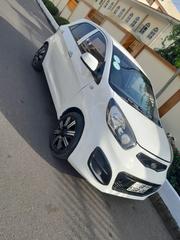 Kia Morning 2013 White for sale
