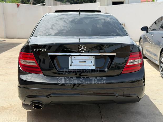 Mercedes-Benz C250 2014 Black