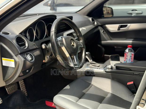 Mercedes-Benz C250 2014 Black