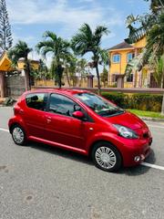 Toyota Aygo 1.0 5-Door 2010 Red for sale