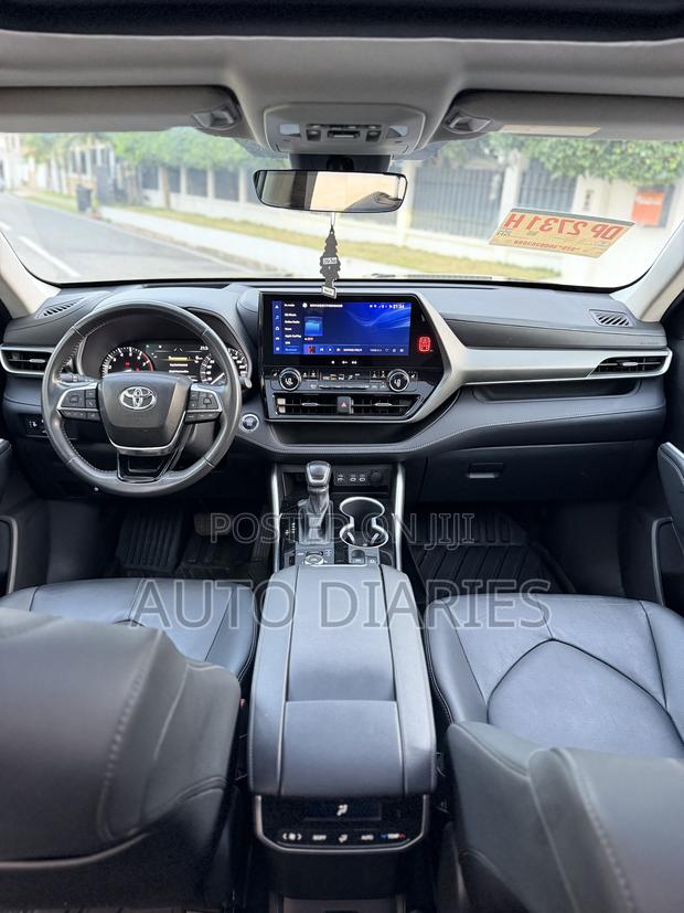 Toyota Highlander Limited AWD 2023 Black