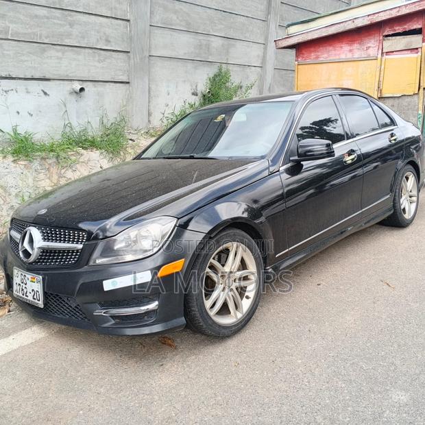 Mercedes-Benz C300 2014 Black