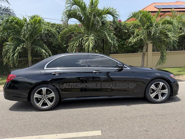 Mercedes-Benz E300 2018 Black