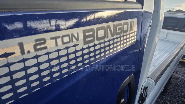 Kia Bongo 2013 Blue