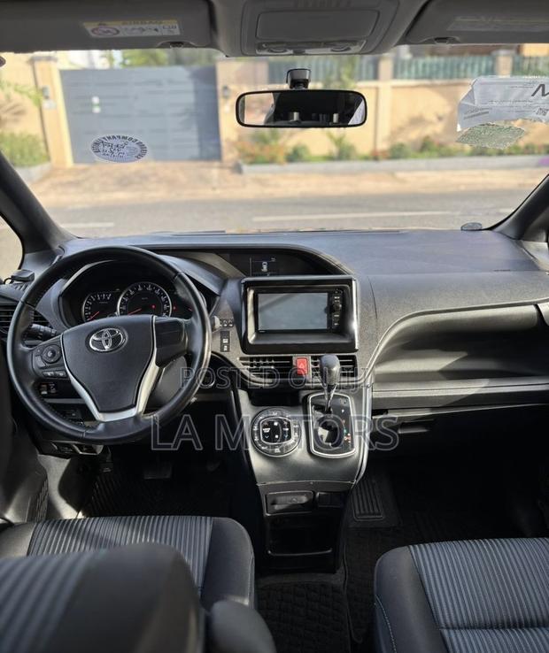 Toyota Voxy SV Premium 2014 Black