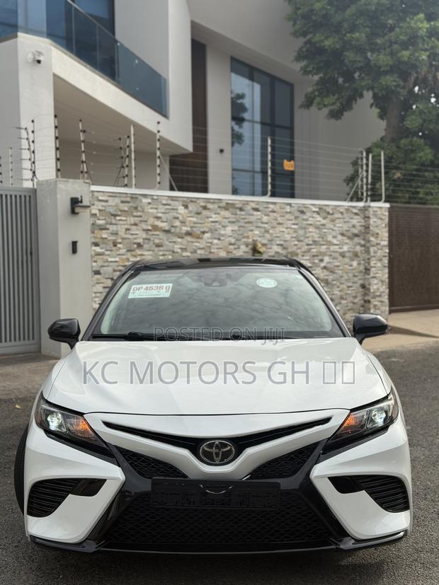 Toyota Camry TRD V6 FWD 2020 White