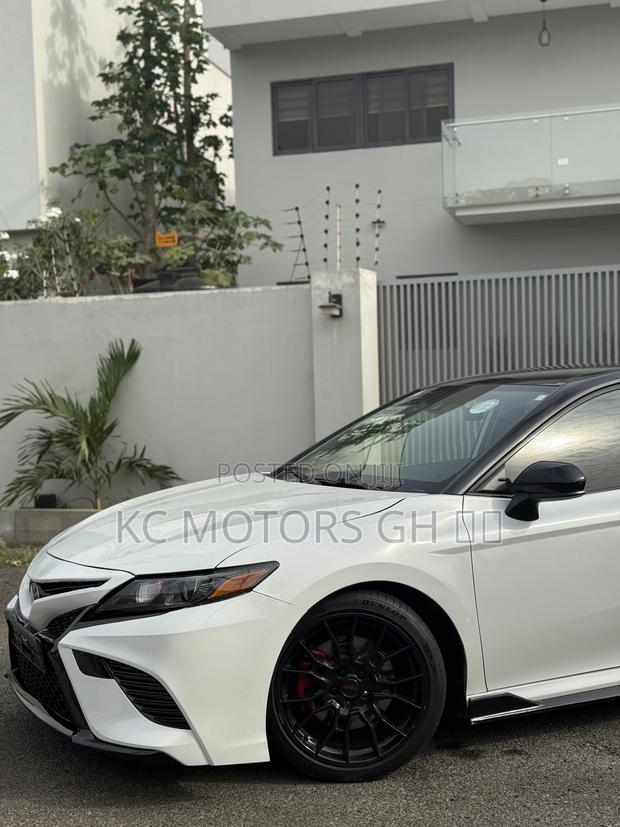 Toyota Camry TRD V6 FWD 2020 White